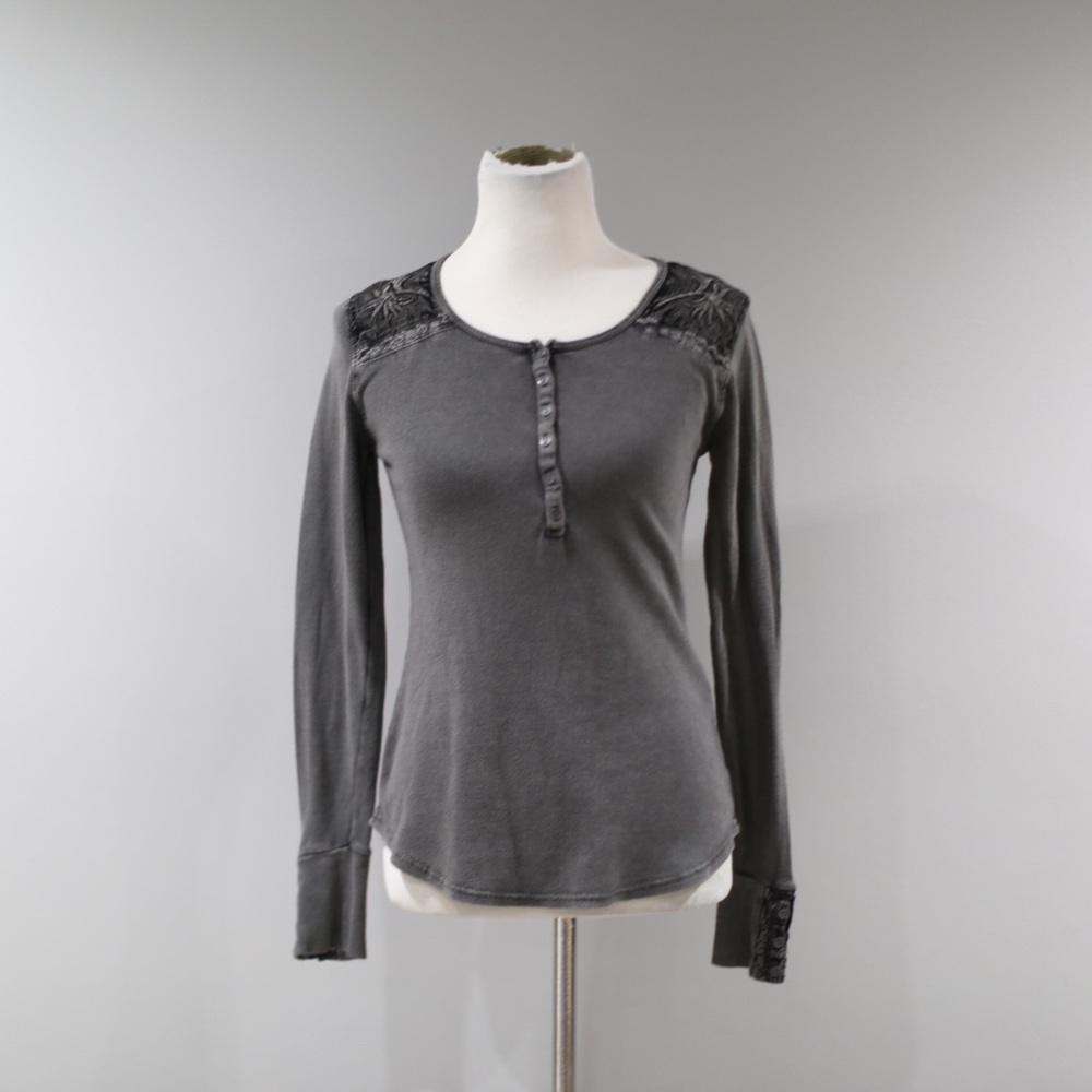 Lucky Brand Waffle Knit Shirt Womens Medium Gray